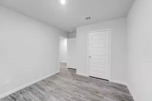 1245 SS Brewer Dr, Vidor, TX 77662 - Photo 10