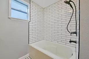 3427 Avenue L, Galveston, TX 77550 - Photo 22