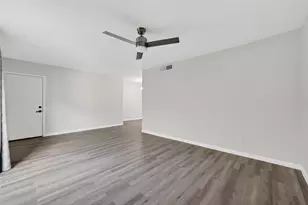 1811 Stoney Brook Dr, Houston, TX 77063 - Photo 16