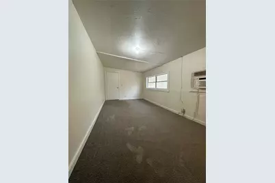 110 Barnard Street, Livingston, TX 77351 - Photo 6