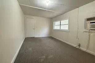 110 Barnard St, Livingston, TX 77351 - Photo 6