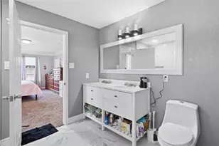 7015 Falling Cherry Pl, Houston, TX 77049 - Photo 14