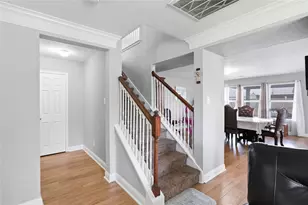 7015 Falling Cherry Pl, Houston, TX 77049 - Photo 8