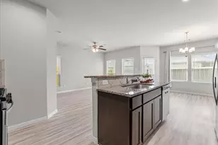 13310 Colina Mdws Ln, Houston, TX 77048 - Photo 10