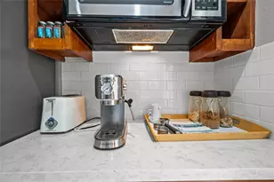 2311 Addison Rd, Houston, TX 77030 - Photo 18
