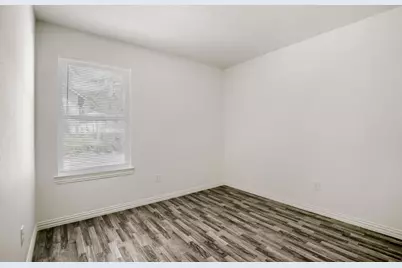 1221 N Whitten Avenue, Tyler, TX 75702 - Photo 12