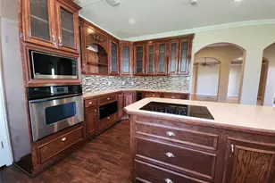 115 Oak Colony Dr, Angleton, TX 77515 - Photo 14