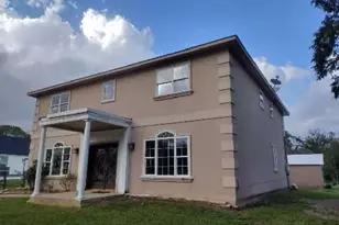 115 Oak Colony Dr, Angleton, TX 77515 - Photo 2