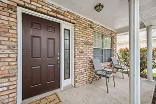 409 McPhail St, Tomball, TX 77375 - Photo 2