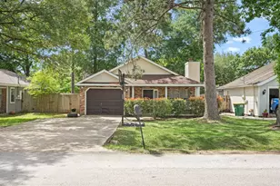 409 McPhail St, Tomball, TX 77375 - Photo 2