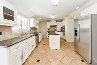 11943 Kleinfields Drive, Houston, TX 77066 - Photo 8