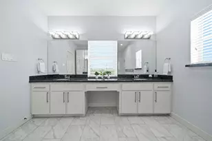 1910 Fletcher St, Houston, TX 77009 - Photo 28