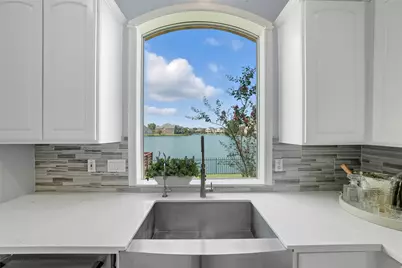 5934 Stratford Gardens Drive, Sugar Land, TX 77479 - Photo 8