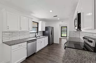 13918 Wickersham Ln, Houston, TX 77077 - Photo 12