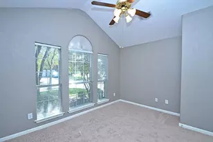 4611 Silverlake Dr, Sugar Land, TX 77479 - Photo 12