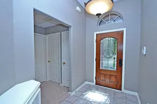 4611 Silverlake Dr, Sugar Land, TX 77479 - Photo 8