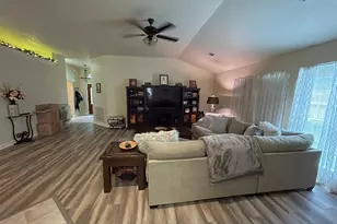 4611 Silverlake Dr, Sugar Land, TX 77479 - Photo 6