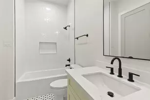 7119 Housman St, Houston, TX 77055 - Photo 46