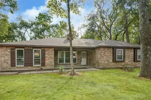 222 Ridgewood Dr, Oak Ridge North, TX 77386 - Photo 1