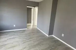 5102 Myrtlewood St, Houston, TX 77033 - Photo 2