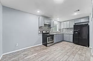 10401 Bessemer St, Houston, TX 77034 - Photo 8
