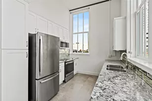 2102 Mechanic St, Galveston, TX 77550 - Photo 12