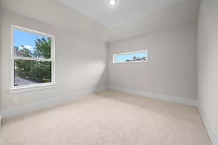 1306 Zora St, Houston, TX 77055 - Photo 32