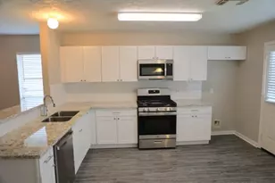 16210 Rosenridge Dr, Houston, TX 77053 - Photo 2