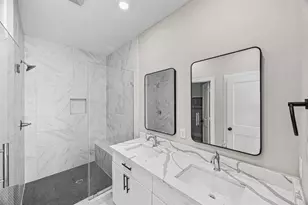 8128 Chateau St, Houston, TX 77028 - Photo 38