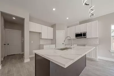 8128 Chateau Street, Houston, TX 77028 - Photo 2