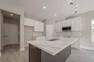 8128 Chateau St, Houston, TX 77028 - Photo 2