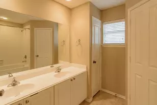 57 Scarlet Woods Ct, The Woodlands, TX 77380 - Photo 14