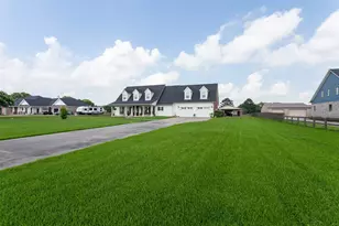10085 Milky Way Ln, Beaumont, TX 77705 - Photo 4