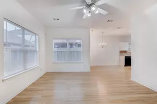 827 Forest Ivy Ln, Houston, TX 77067 - Photo 6