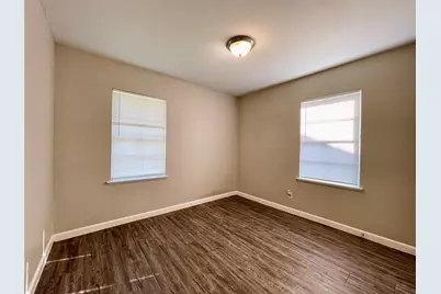 5743 Beldart Street, Houston, TX 77033 - Photo 10