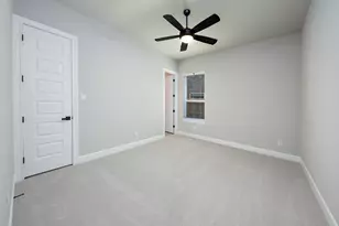 10519 Sutter Crk Dr, Iowa Colony, TX 77583 - Photo 6