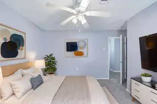 8146 Panay Dr, Houston, TX 77033 - Photo 6