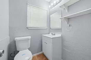 8146 Panay Dr, Houston, TX 77033 - Photo 24