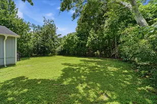 8146 Panay Dr, Houston, TX 77033 - Photo 26