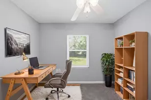 8146 Panay Dr, Houston, TX 77033 - Photo 4