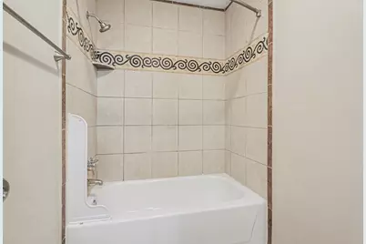 1826 Pilgrims Point Drive, Friendswood, TX 77546 - Photo 20