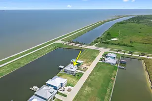 1110 Highborne Cay Ct, Texas City, TX 77590 - Photo 2
