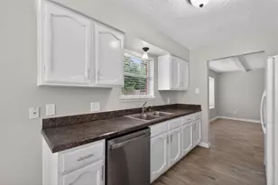 9510 Landry Blvd, Spring, TX 77379 - Photo 10
