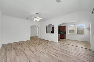 13035 Avery Ridge Ln, Tomball, TX 77377 - Photo 6