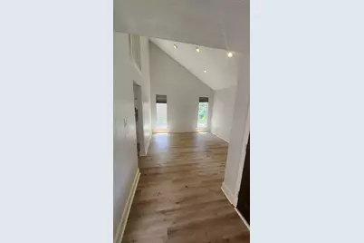 2127 Manor Green Drive, Houston, TX 77077 - Photo 6