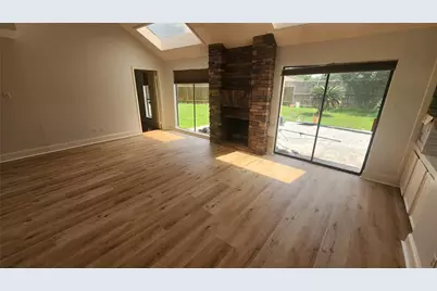2127 Manor Green Drive, Houston, TX 77077 - Photo 10