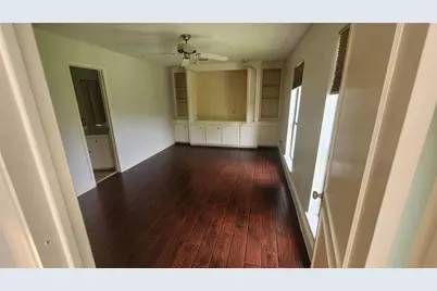 2127 Manor Green Drive, Houston, TX 77077 - Photo 18