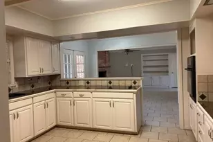 1002 Center St, El Campo, TX 77437 - Photo 12