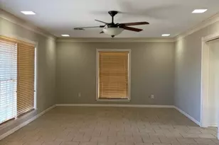 1002 Center St, El Campo, TX 77437 - Photo 4