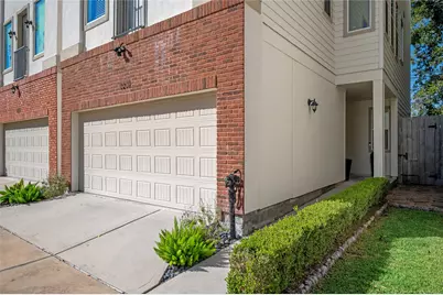 1209 Cedarpost Tree Springs Place, Houston, TX 77055 - Photo 2